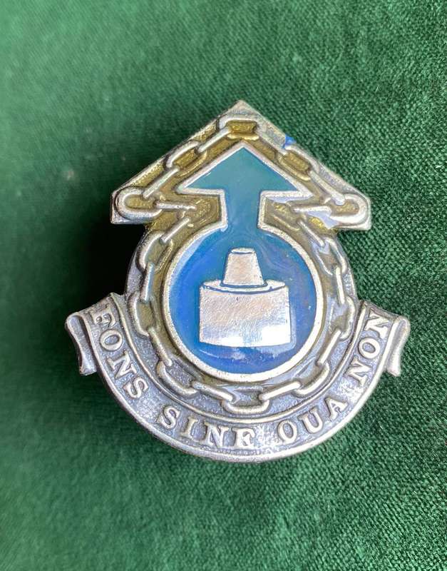 WITWATERSRAND COMMAND MAINTENANCE UNIT,CAP BADGE-APPROVED IN 1986-2X SCREW LUGS