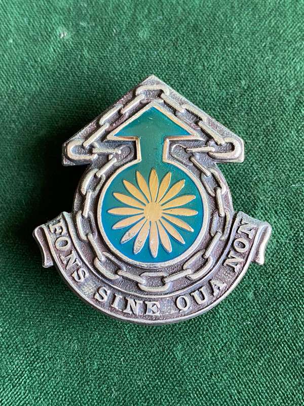 NORTHERN TRANSVAAL COMMAND MAINTENANCE UNIT CAP BADGE-APPROVED IN 1986- 2 PINS