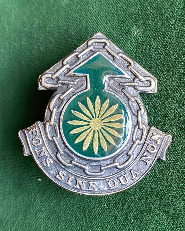 NORTHERN TRANSVAAL COMMAND MAINTENANCE UNIT CAP BADGE-APPROVED IN 1986- 2 X SCREW LUGS