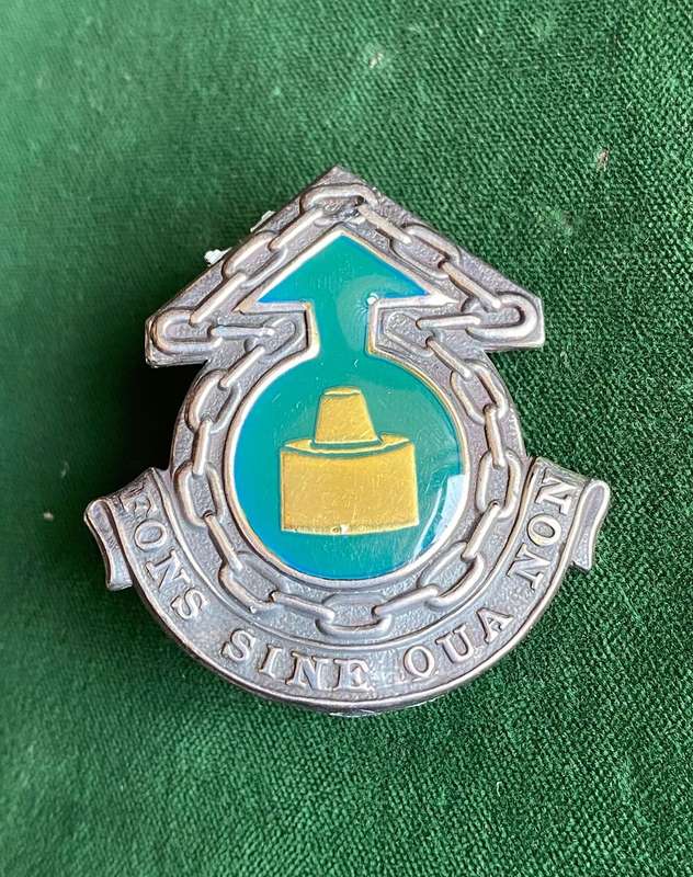 WITWATERSRAND COMMAND MAINTENANCE-UNIT CAP BADGE-APPROVED IN 1986- 2X SCREW LUGS
