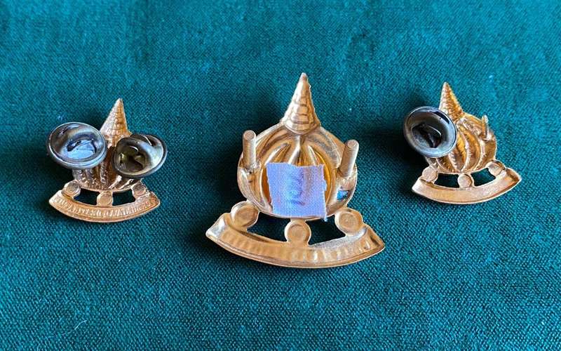 FINANCE SERVICES CORPS,GILT CAP AND COLLARS-WORN PRE 1973-PINS INTACT