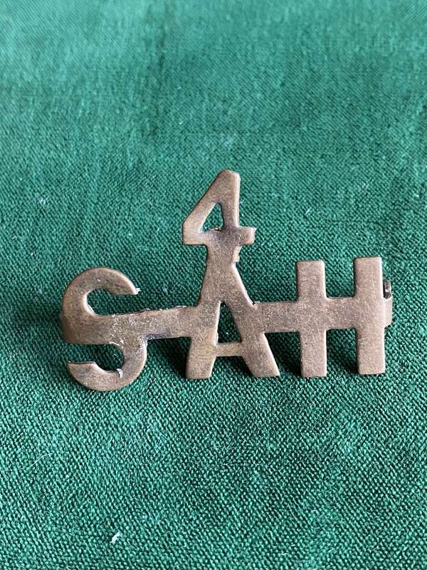 4TH SOUTH AFRICAN HORSE-TITLE-WORN 1915-1918- 2 LUGS