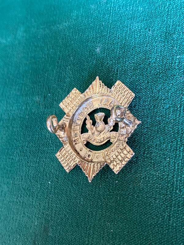 TRANSVAL SCOTTISH BRASS SPORRAN BADGE-WORN POST 1932- 2 LUGS