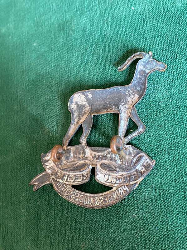 PRETORIA REGT. BRASS CAP BADGE- 2 LUGS-WORN 1932-1943
