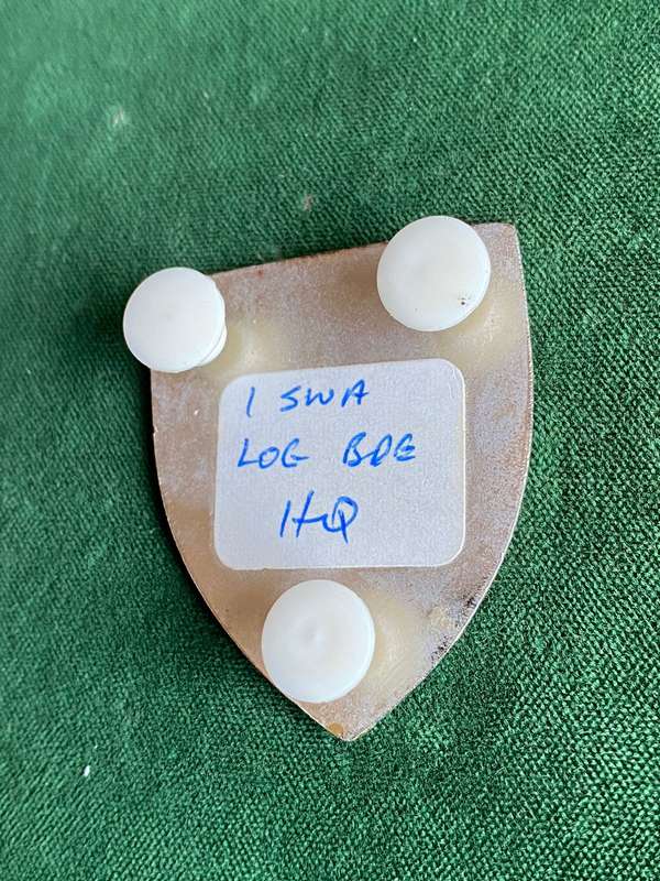 SWA HQ 1 LOGISTIC REGT. POCKET FLASH- VARIATION WITH NO LUCITE- 3 PINS