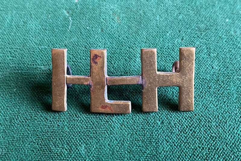 IMPERIAL LIGHT HORSE TITLE-WORN POST 1922- 2 LUGS