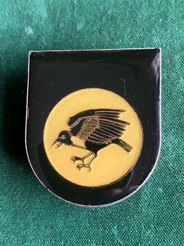 SWA 201 BATTALION POCKET FLASH AND CAP BADGE- 2 PINS