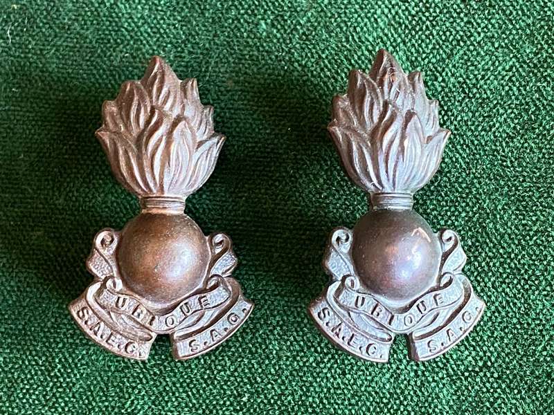 SA ENGINEERS CORPS BRONZE COLLAR BADGE PAIR-WORN 1945-1979-LUGS INTACT