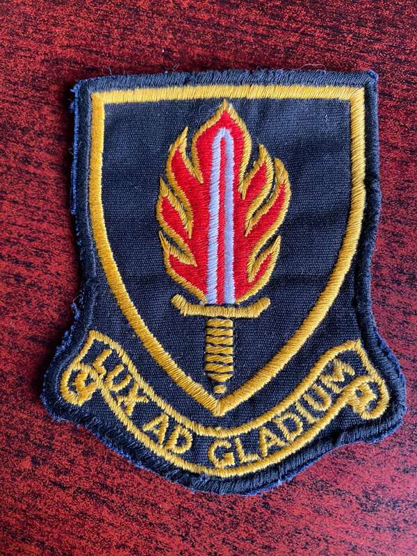 INT.SCHOOL TRACKSUIT  BADGE 1980S