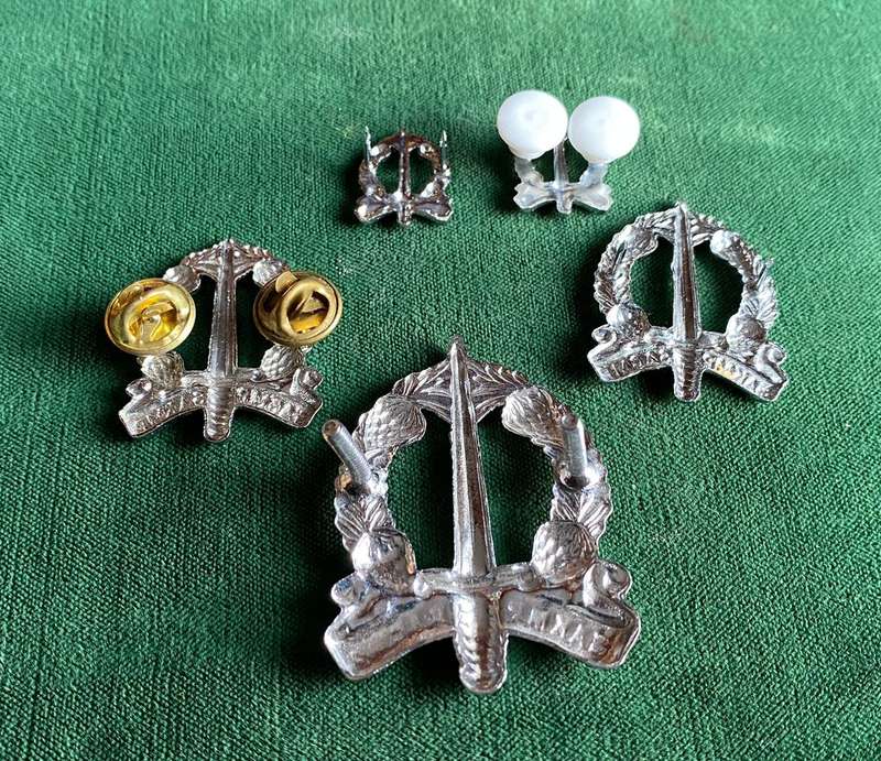 SA CORPS OF MILITARY POLICE CHROME CAP,COLLARS AND MESS DRESS COLLARS-WORN POST 1976-LUGS + PINS INT