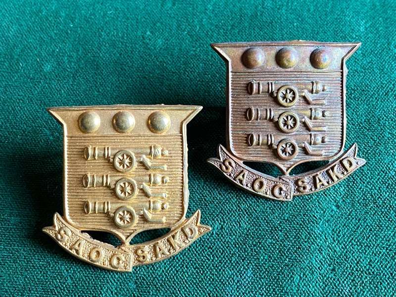 SA ORDNANCE CORPS-GILDING METAL CAP AND ONE COLLAR -WORN 1934-1938-LUGS COMPLETE