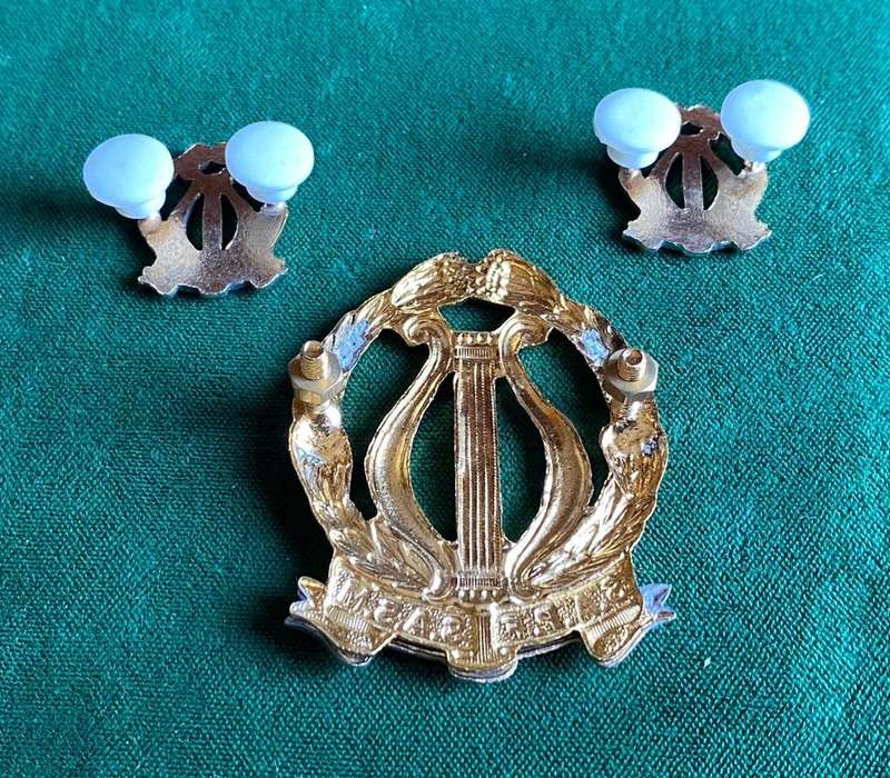 SA ARMY BAND BI/METAL CAP AND MESS DRESS COLLARS-WORN FROM 1934