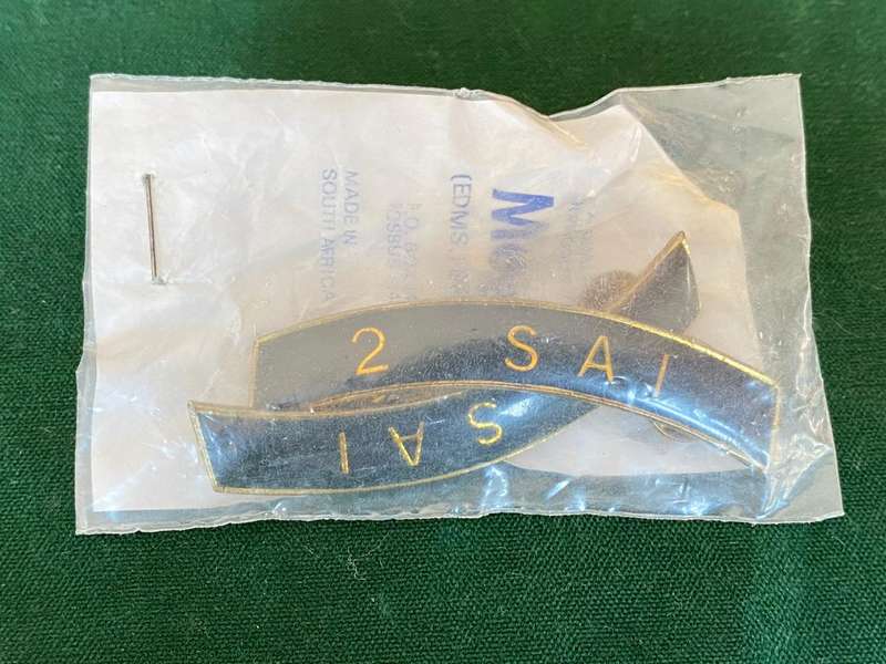 2 SA INFANTRY METAL SHOULDER TITLE PAIR-PINS INTACT