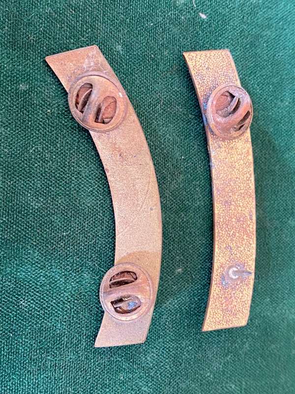 19 SUPPLY AND TRANSPORT DEPOT METAL SHOULDER TITLE PAIR-PINS SHOULDER