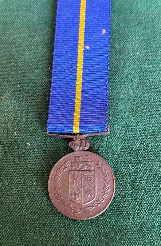 SA POLICE MEDAL FOR FAITHFUL SERVICE (1963) MINIATURE