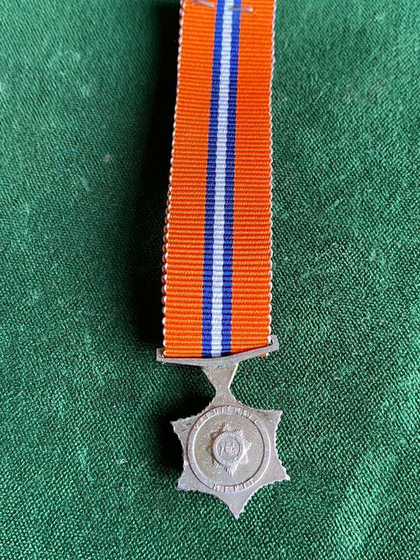 SOUTH AFRICAN POLICE STAR FOR MERIT (1963) MINIATURE