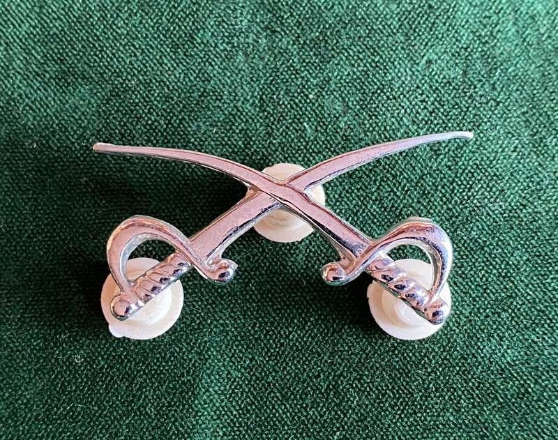ASSISTANT PT INSTRUCTOR'S CHROME ARM BADGE-3RD PATTERN -3 PINS