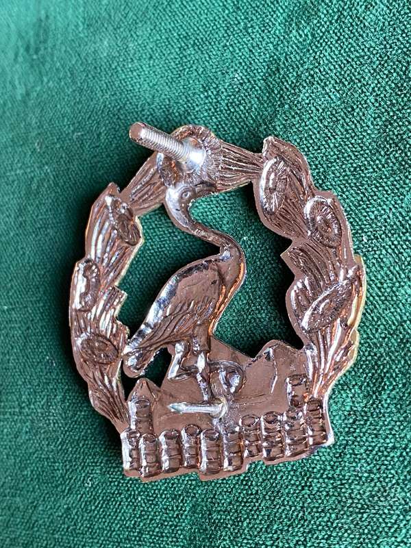 2 SA INFANTRY BERET BADGE-WORN 1986-2003-1 X SCREW LUG- 1X PIN