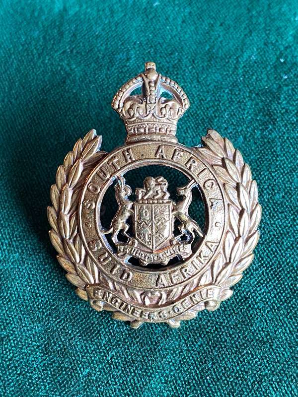 SA ENGINEERS CORPS CAP BADGE-WORN 1938-1958- 2 LUGS