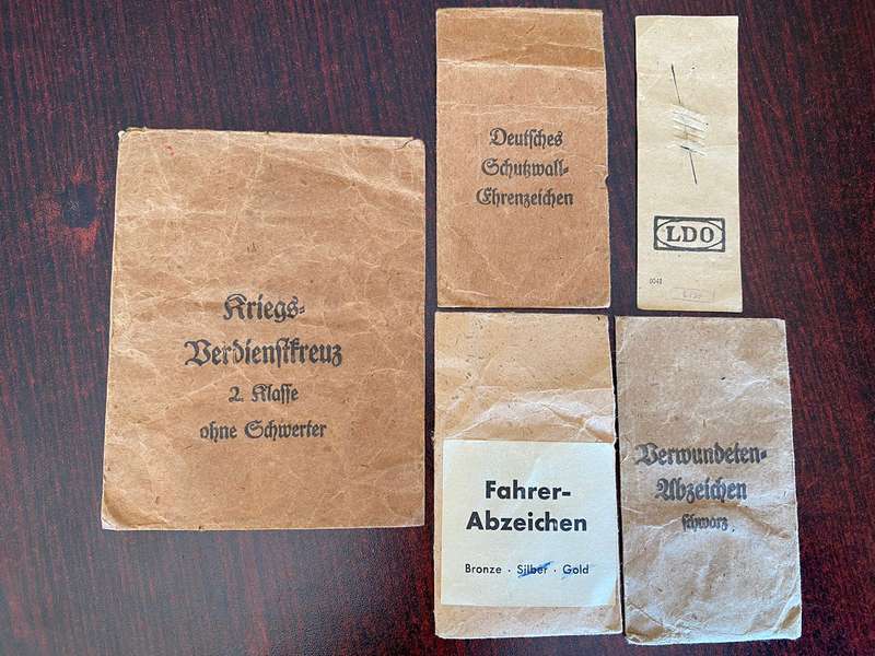 4 original pockets for decorations awarded during WW2 - Nazi Germany