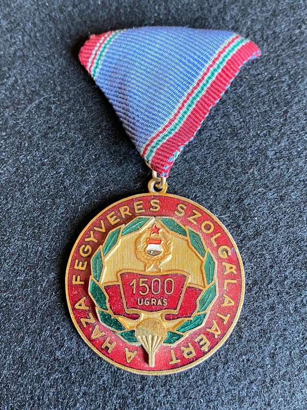 HUNGARIAN,PARATROOPER MERITORIOUS SERVICE MEDAL
