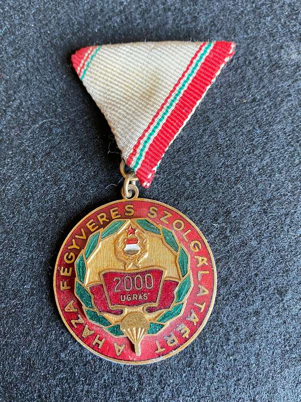 HUNGARIAN,PARATROOPER MERITORIOUS SERVICE MEDAL