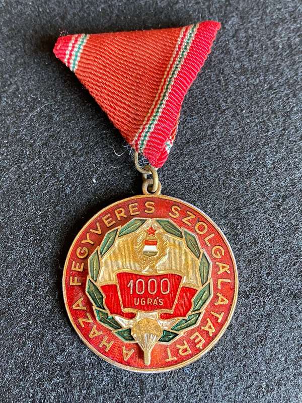 HUNGARIAN,PARATROOPER MERITORIOUS SERVICE MEDAL