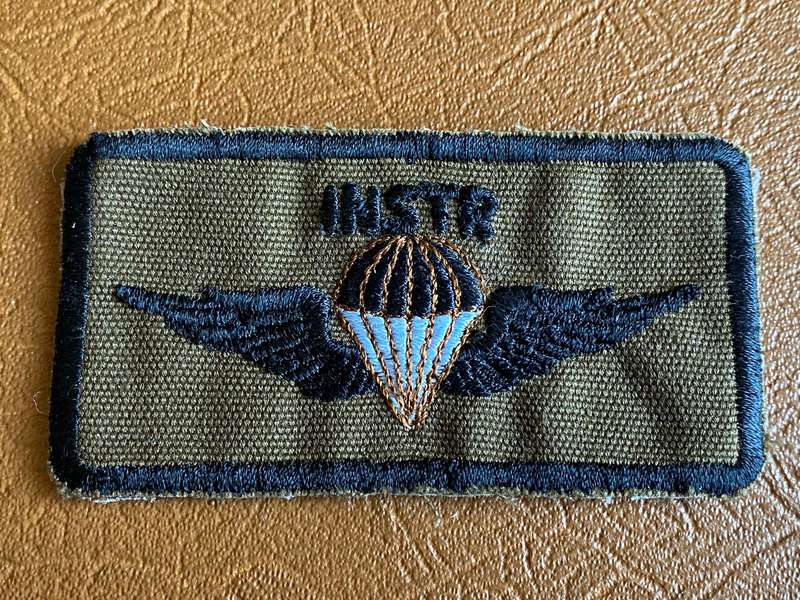 SWA PARACHUTE BATTALION INSTRUCTOR WING-LIGHT BLUE CANOPY LINES-VARIANT