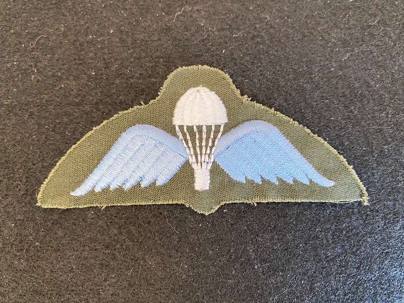 AUSTRALIAN AIRFORCE PARACHUTE WING-1980'S