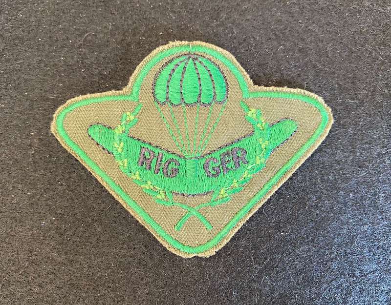 AUSTRALIAN RIGGER-PARA WING-1980'S