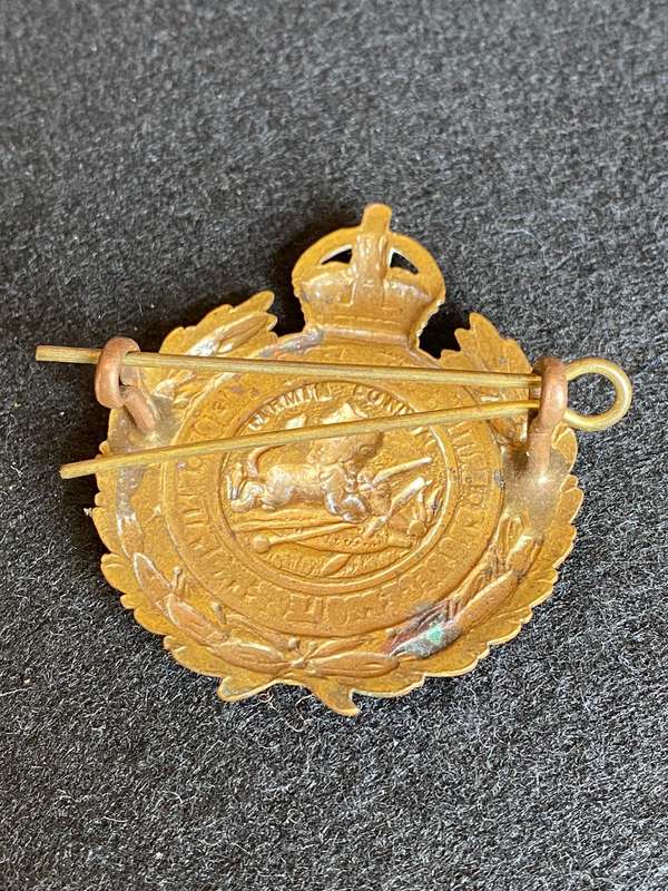 RHODESIAN BSAP HAT BADGE-WORN 1949-53-SOLID CENTRE - 2 LUGS