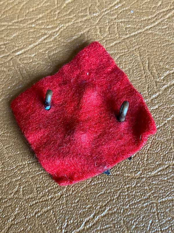 ROYAL RHODESIAN REGT. Q/C CAP BADGE-WORN 1957-1972