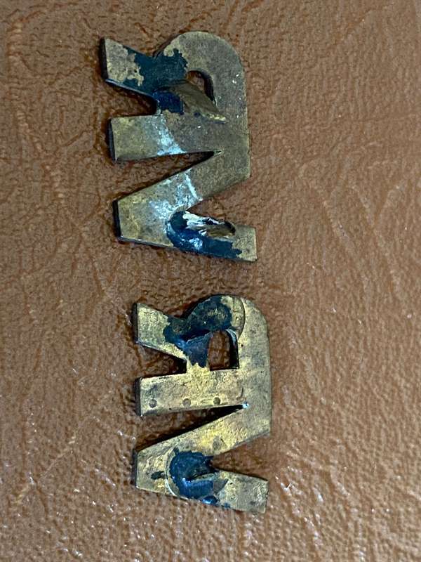 RHODESIA AIR FORCE VULUNTEER RESERVE,TITLE PAIR-WORN 1960'S-1980-ONE WITHOUT LUGS