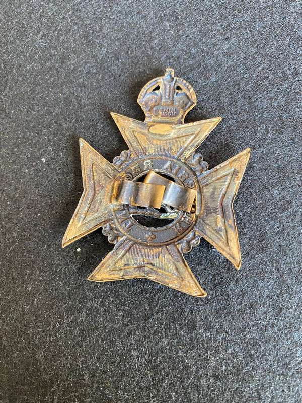 RHODESIA REGIMENT K/C BLACK METAL HELMET BADGE-WORN 1927-1947