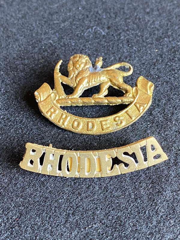 SOUTHERN RHODESIA BRASS CAP AND ONE TITLE-WORN FROM 1940-56- NO LUGS ON CAP