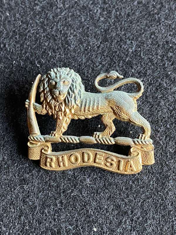 SOUTHERN RHODESIA BRASS COLLAR BADGE-WORN 1940-56- 2 LUGS