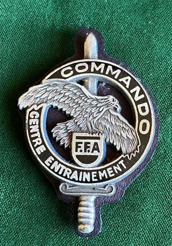 FRANCE COMMANDO TRAINING CENTRE F.F.A.(FRENCH FORCES IN GERMANY)POCKET CREST - 2 LUGS