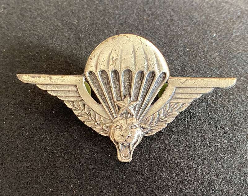 ZAIRE PARA WING-ENLISTED (FR) OBSOLETE