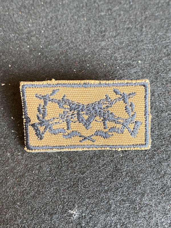SWA MARKSMAN BREAST BADGE- 2 PINS