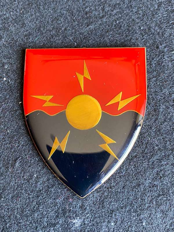 25 FIELD ARTILLERY FLASH- NO PINS