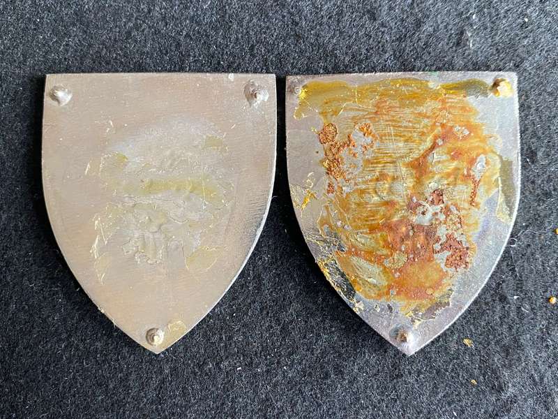DANIE THERON COMBAT SCHOOL-DARK YELLOW PAIR OF FLASHES- NO PINS-OWEN F 861 AND F 862
