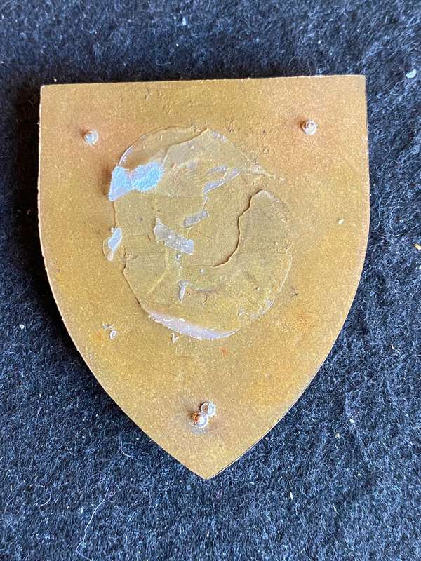 14 FIELD REGT. FLASH-RAISED HEAD TYPE- NO PINS