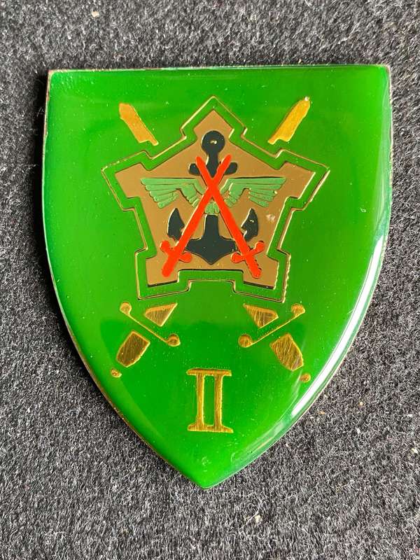 CHIEF OF STAFF INTELLIGENCE SILVER CENTRE TYPE-OWEN OF F482- NO PINS