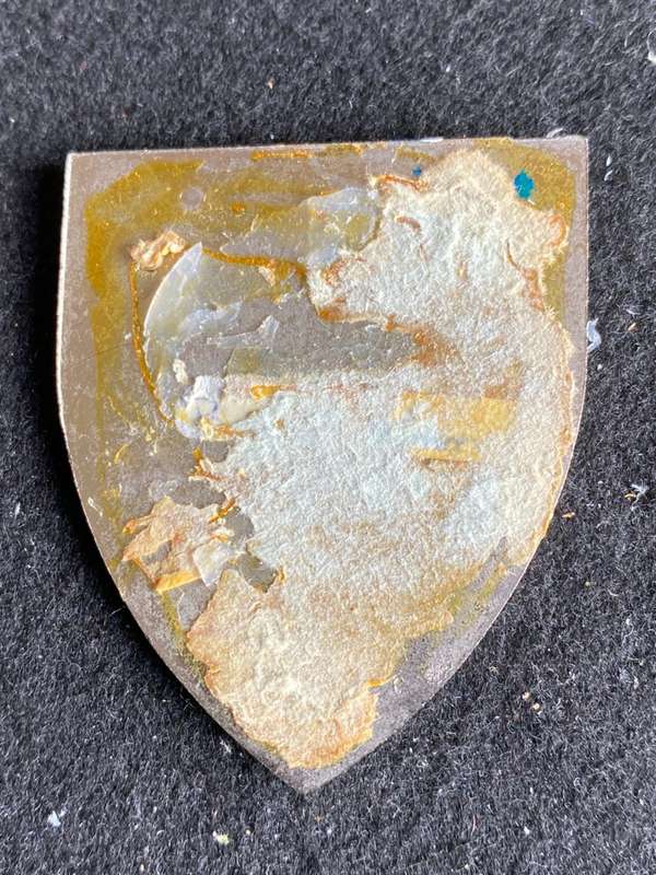 PONGOLA COMMANDO,WHITE TYPE 1ST ISSUE FLASH- NO F 332 IN OWEN- NO PINS