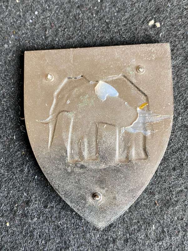 EP SIGNAL UNIT-SILVER ELEPHANT DARK BLUE ON THE WRONG SIDE-ERROR TYPE- NO PINS-OWEN NO F 724