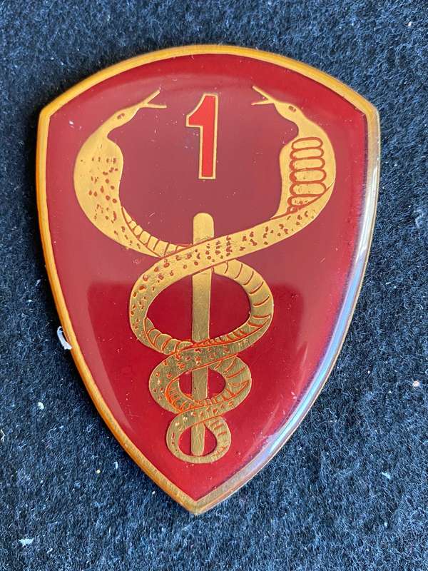 1 MILITARY HOSPITAL FLASH-LARGE ONE TYPE- NO PINS