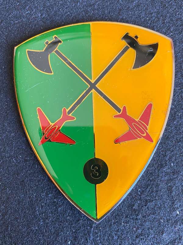 BOTSWANA 3 AIR DEFENCE UNIT-LARGE,FLASH-OWEN NO F 1052- NO PINS