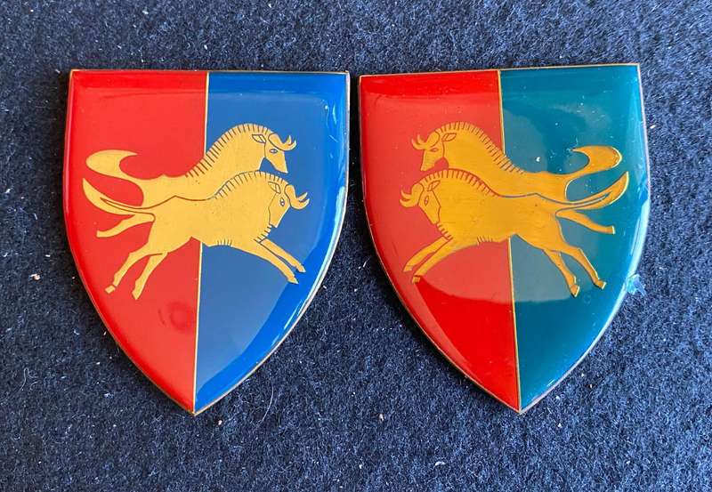 NATAL COMMAND WORKSHOP-GOLD TYPE-2ND ISSUE,FLASH PAIR- NO PINS