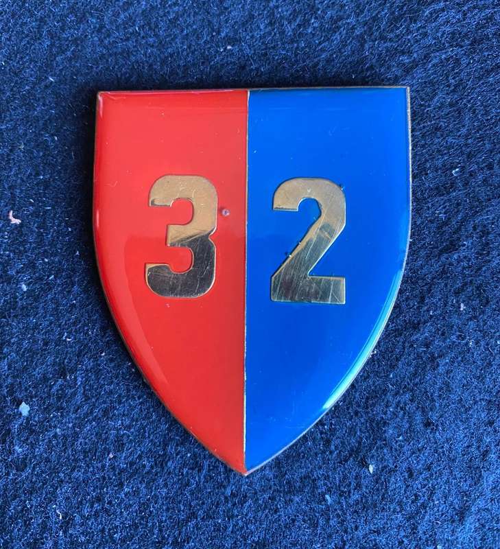 32 FIELD WORKSHOP FLASH- NO PINS