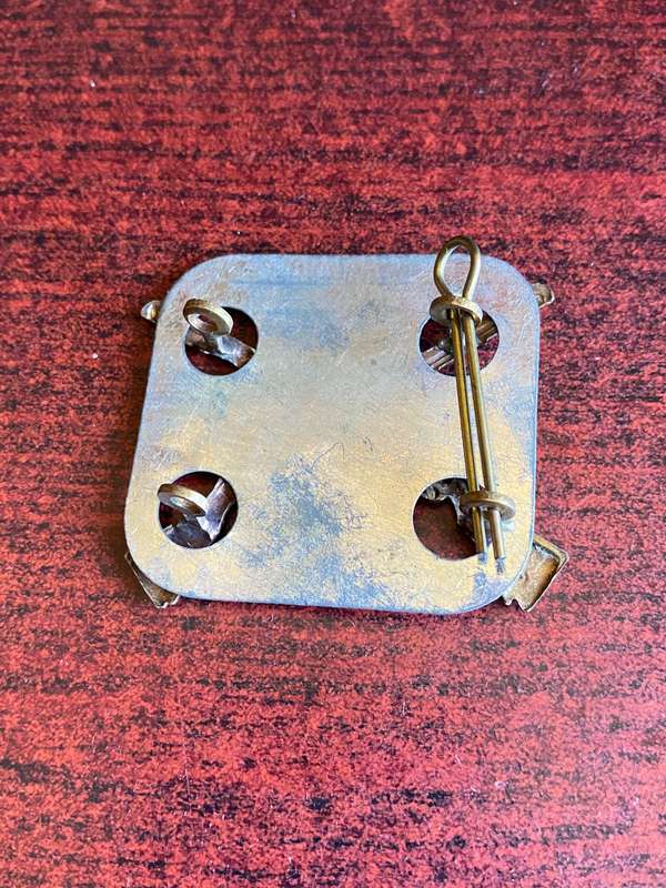 BRITISH BEST SHOT IN EACH COMPANY PROFICIENCY BADGE- LATER PATTERN-AFTER 1890- 4 LUGS